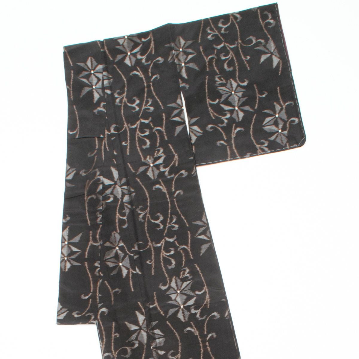 美品】 本場大島紬 泥染め 花唐草文 正絹 袷 身丈：約156cm 裄：約63.5