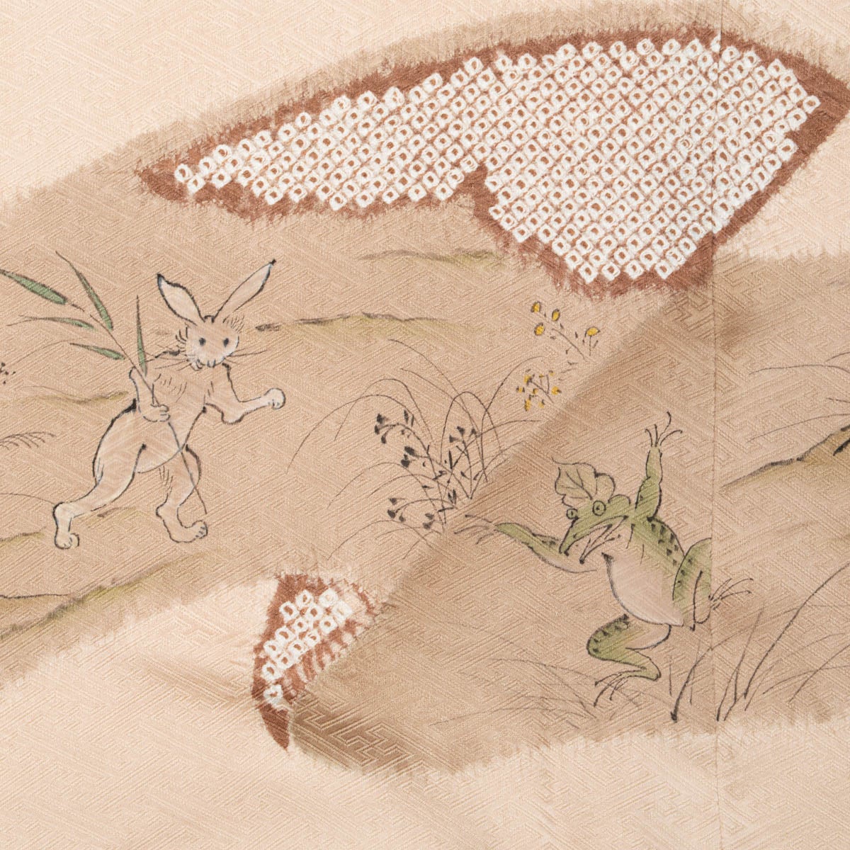 京友禅　孔雀 刺繍 二曲屏風 正絹　シルク　リメイク　京表具　Byobu 鳥獣戯画】色留袖 友禅 京都栂尾高山寺 鳥獣人物戯画 ベージュ 正絹 袷