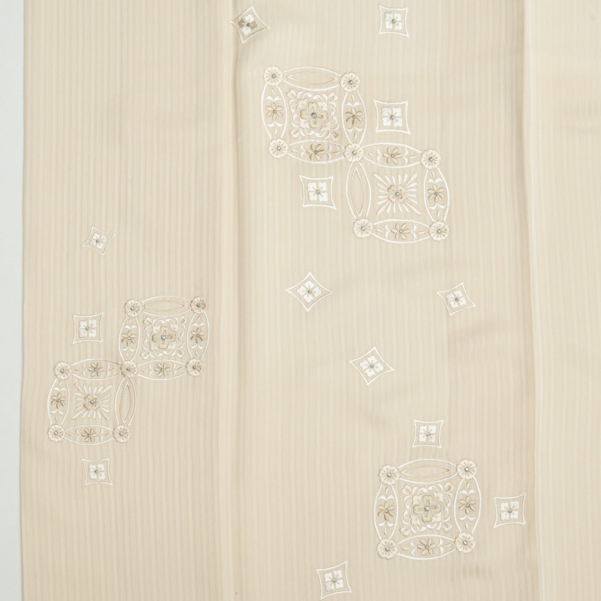 訪問着 刺繍 七宝繋ぎ アイボリー 正絹 袷 身丈：約161cm 裄：約68cm