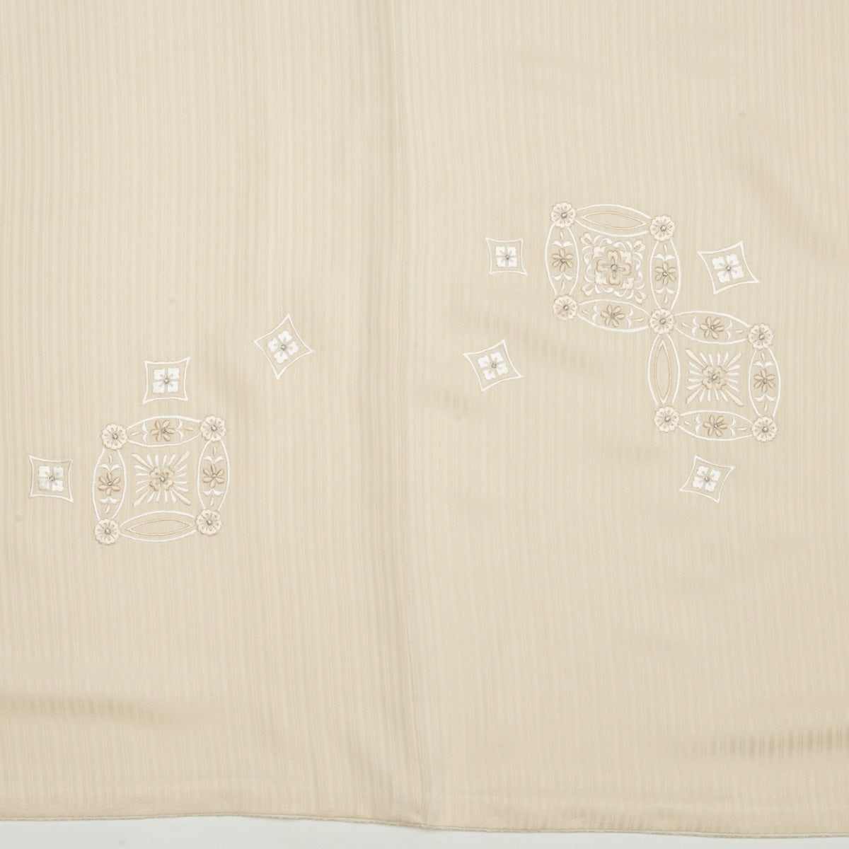 訪問着 刺繍 七宝繋ぎ アイボリー 正絹 袷 身丈：約161cm 裄：約68cm