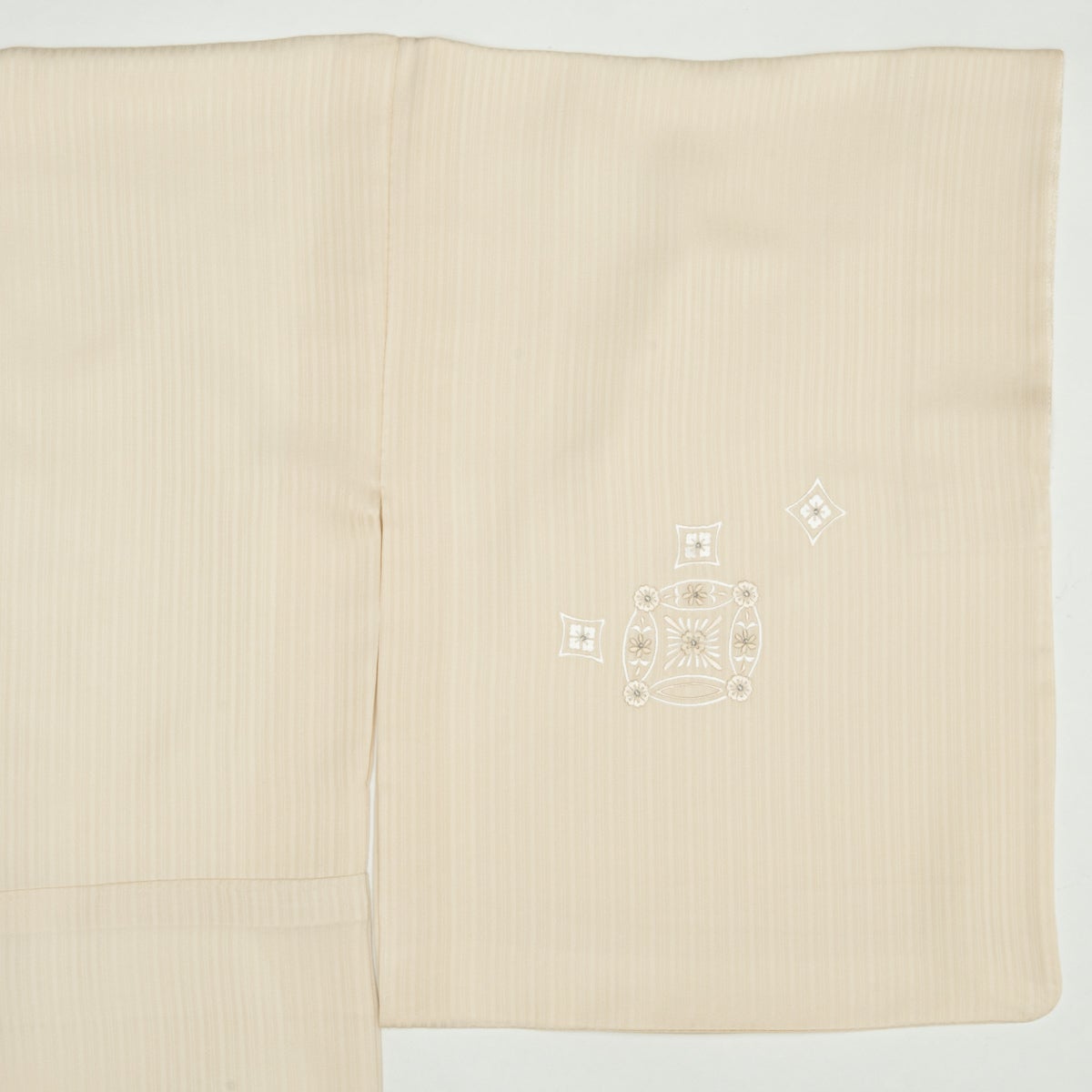 訪問着 刺繍 七宝繋ぎ アイボリー 正絹 袷 身丈：約161cm 裄：約68cm