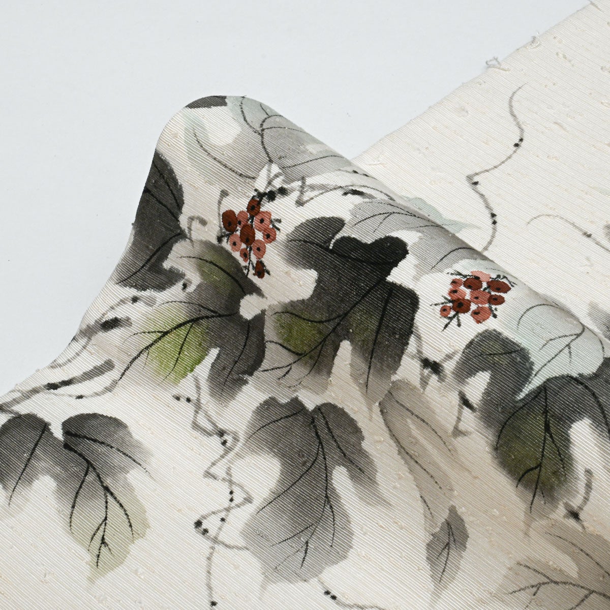 手描き友禅】名古屋帯 墨絵調 植物文様 ひげ紬 オフホワイト 正絹 九寸